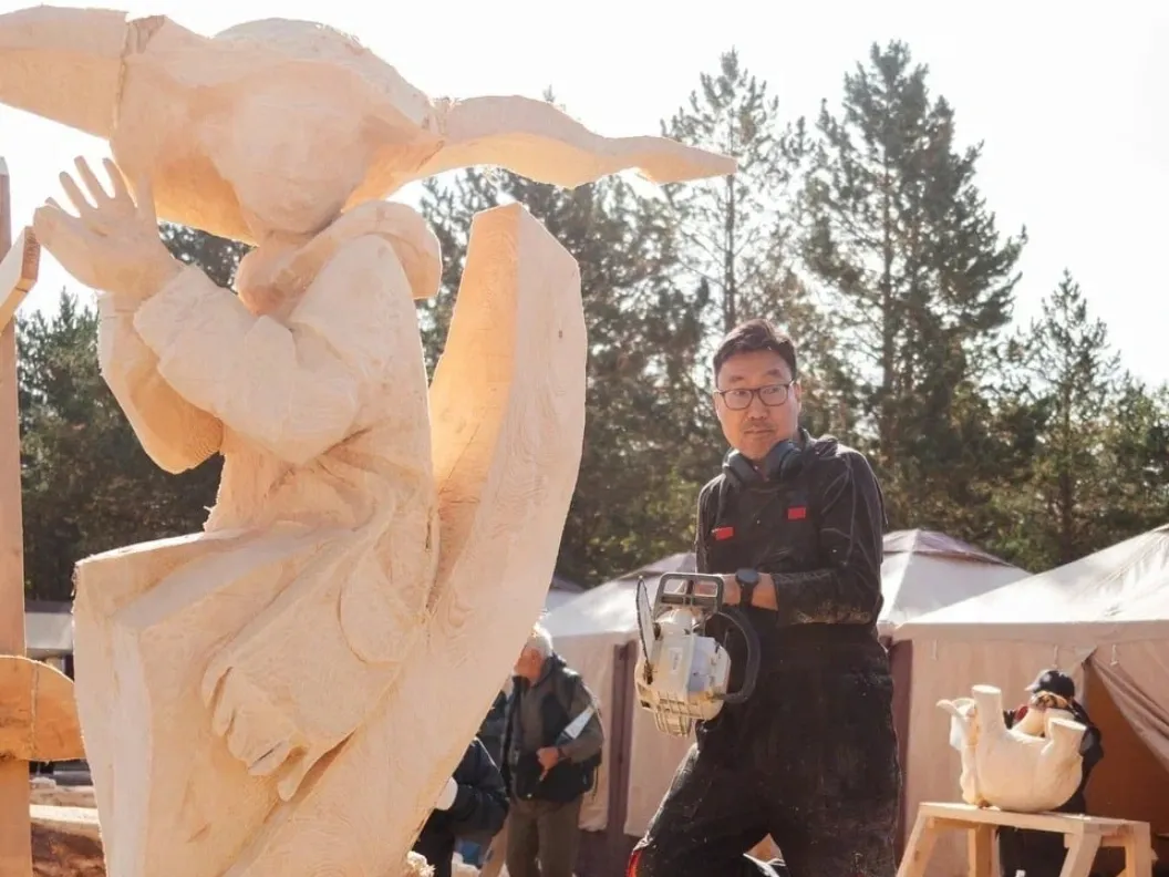Процесс создания деревянных скульптур